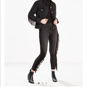 COPY - Levi 721 SZ 25 High Rise Skinny Ankle Fringe Jeans